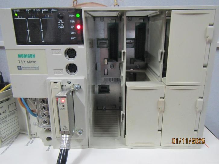 PLC  TSX3721001, en Uitbreidingsmodule SXRKZ2 en kaarten, Electroménager, Électroménager & Équipement Autre, Comme neuf, Enlèvement ou Envoi