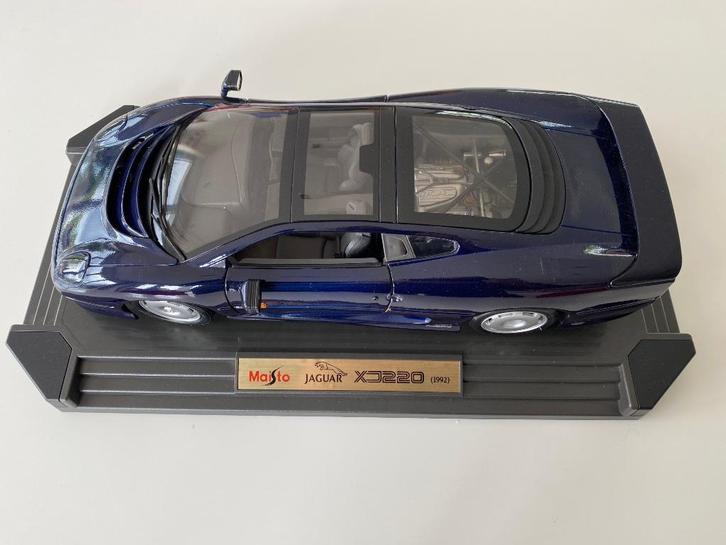 Jaguar XJ220 / Schaal: 1/12 / Kleur: Blauw, Hobby en Vrije tijd, Modelauto's | 1:5 tot 1:12, Nieuw, Auto, 1:9 t/m 1:12, Ophalen