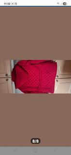 Rode dames winterjas
Maat M ,gedragen
, goede en mooie staat, Ophalen, Gedragen, Maat 38/40 (M)