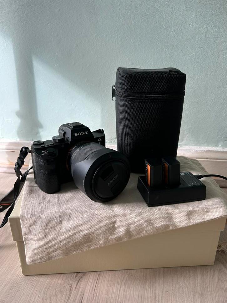 Sony A7 II-camera + Sigma 70 mm f/2.8-lens, Audio, Tv en Foto, Fotocamera's Digitaal, Zo goed als nieuw, Sony, Ophalen