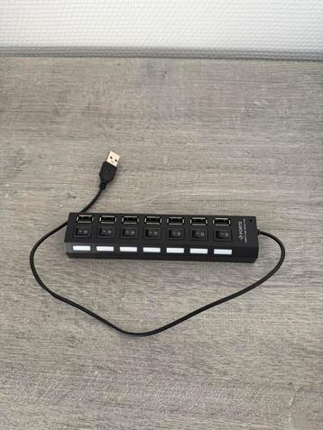 USB-hub beschikbaar voor biedingen
