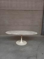 Vintage oval marble tulip table by Maurice Burke (arkana), Antiek en Kunst, Ophalen