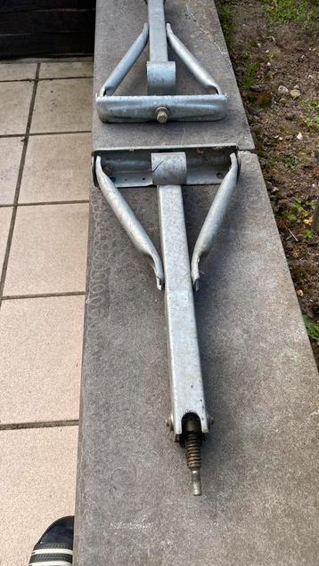 Mobilhome uitdraaisteunen van mc louis carat beschikbaar voor biedingen