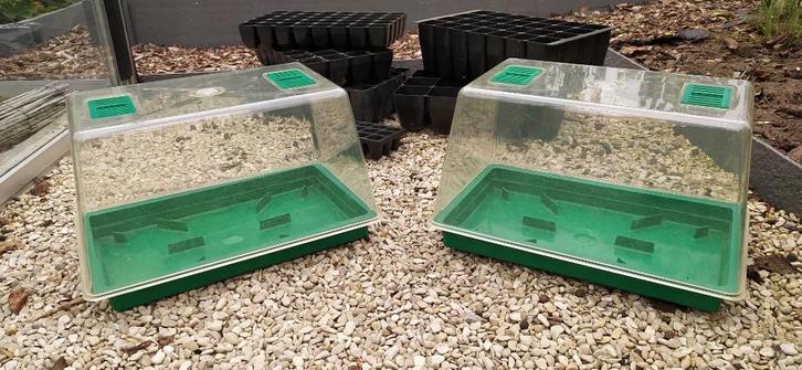 Set zaaitrays en kweekbakken, Tuin en Terras, Kweekspullen, Zo goed als nieuw, Kweekbak, Ophalen