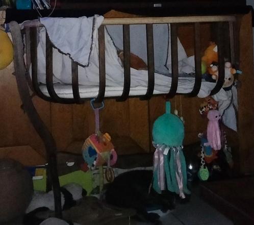 Wieg voor poezen in eik, Dieren en Toebehoren, Kattenmanden, Gebruikt, Overige, Ophalen