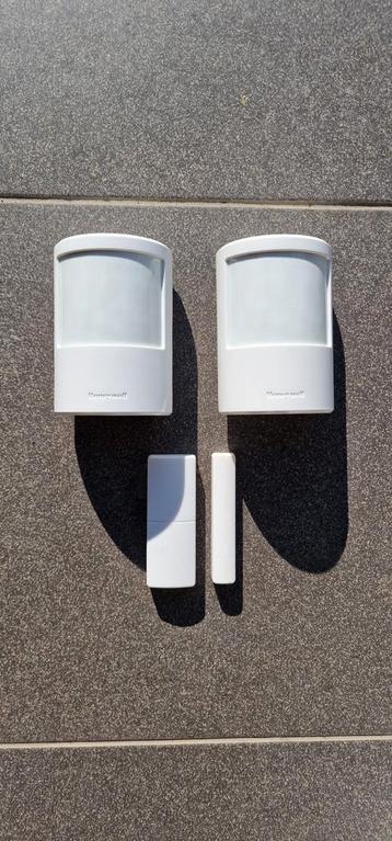 Honeywell - 2x bewegingsmelder + 1x contactor beschikbaar voor biedingen