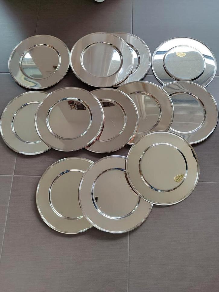 12 verzilverde dienbladen borden plateau schotel, Antiek en Kunst, Antiek | Zilver en Goud, Zilver, Ophalen