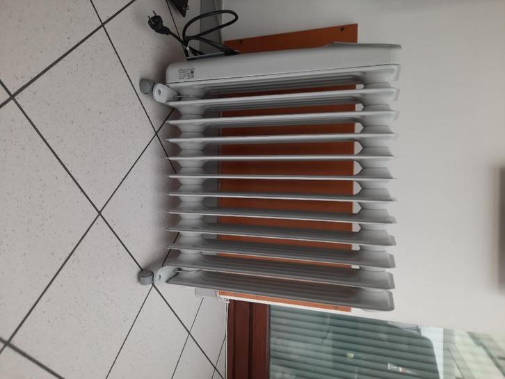 Warmteradiator van 2500 W, Doe-het-zelf en Bouw, Verwarming en Radiatoren, Gebruikt, Radiator, 800 watt of meer, 30 tot 80 cm