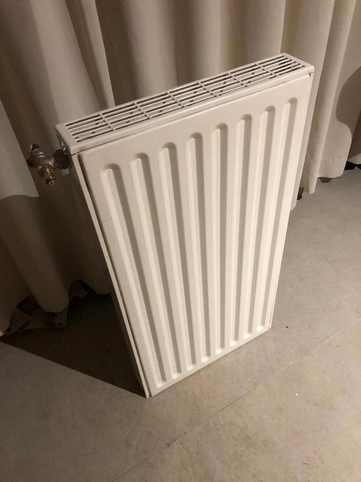 10 radiatoren te koop, Doe-het-zelf en Bouw, Verwarming en Radiatoren, Gebruikt, Radiator, 500 tot 800 watt, 30 tot 80 cm, 60 tot 150 cm