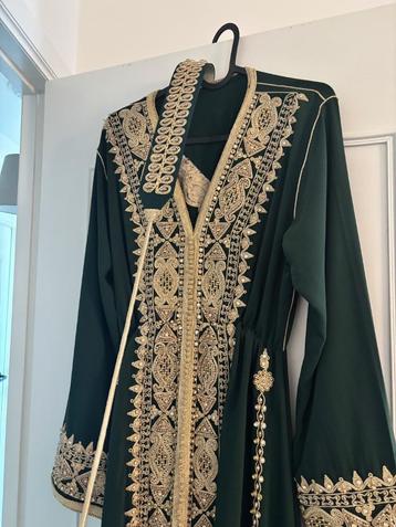 Kleedje met riem  beschikbaar voor biedingen