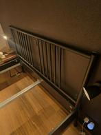 ZWART Ikea bed 160x200 (inclusief kussens en lattenbodem), Ophalen, Zo goed als nieuw, Zwart, Hout