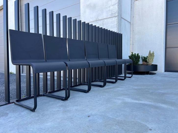 Vitra Van Severen .05 stoelen  | 25 stuks, Huis en Inrichting, Stoelen, Zo goed als nieuw, Vijf, Zes of meer stoelen, Metaal, Zwart