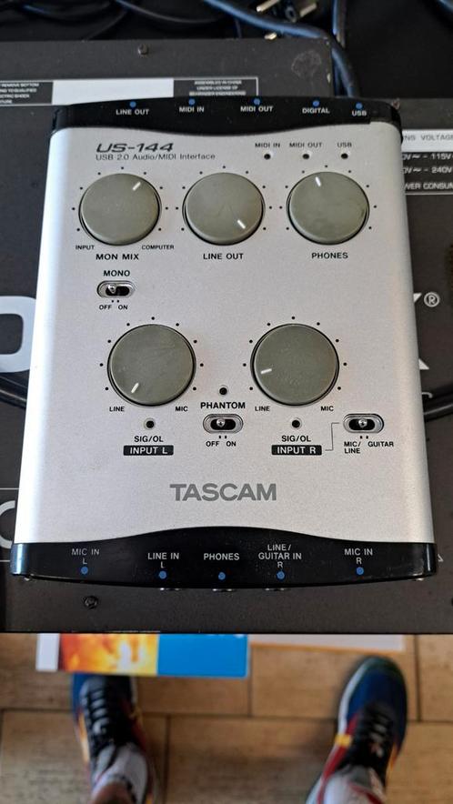 Tascam US144 USB 2.0 Audio/Midi interface, Muziek en Instrumenten, Midi-apparatuur, Gebruikt, Ophalen of Verzenden