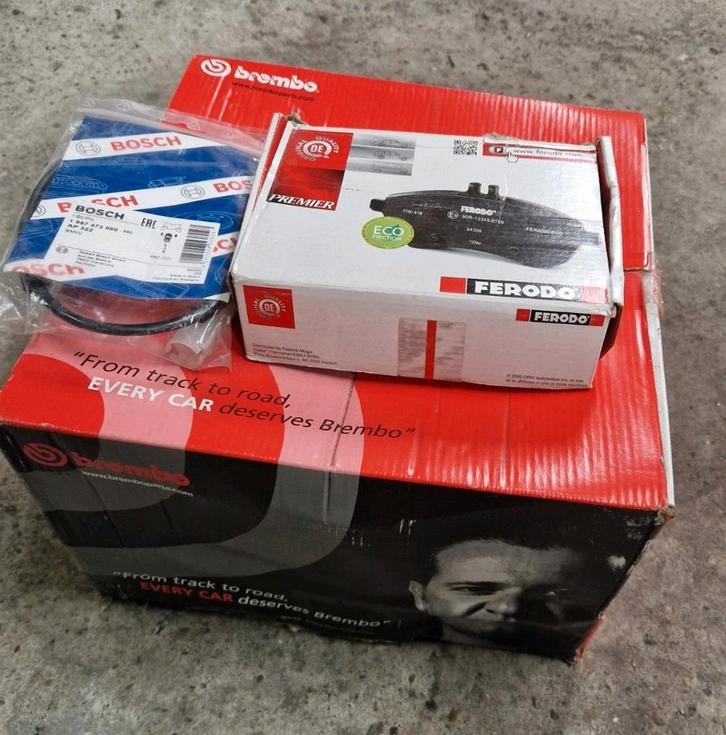 Remmen set voorzijde: BMW E81, E87, E90 & E60, Auto-onderdelen, Remmen en Aandrijving, BMW, Ophalen of Verzenden