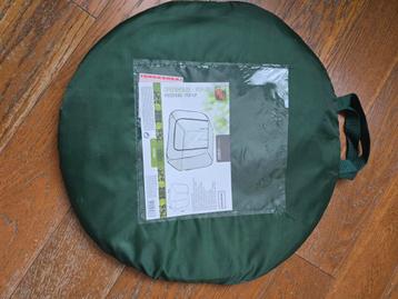 Serre pop up 120x120x100cm neuve beschikbaar voor biedingen