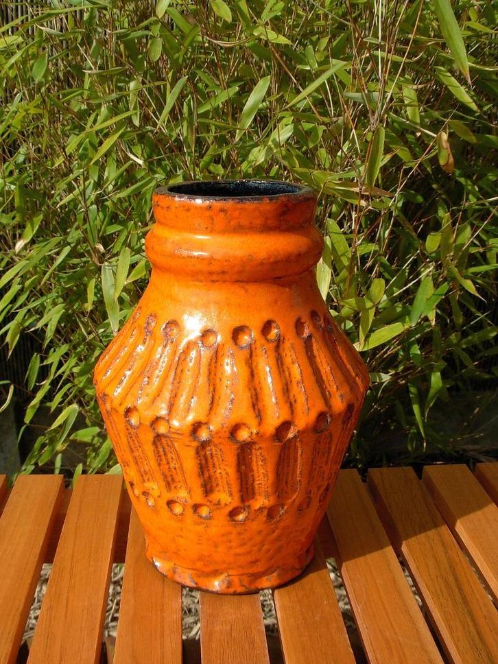 Vintage oranje vaas van Bay, Antiek en Kunst, Antiek | Keramiek en Aardewerk, Ophalen of Verzenden