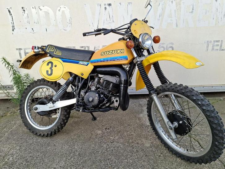 Suzuki pe 250, Fietsen en Brommers, Brommers | Crossbrommers, Ophalen