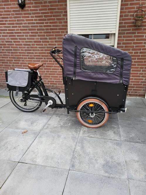 Een nog hele mooie elektrische bakfiets merk troy, Fietsen en Brommers, Fietsen | Bakfietsen, Zo goed als nieuw, Ophalen