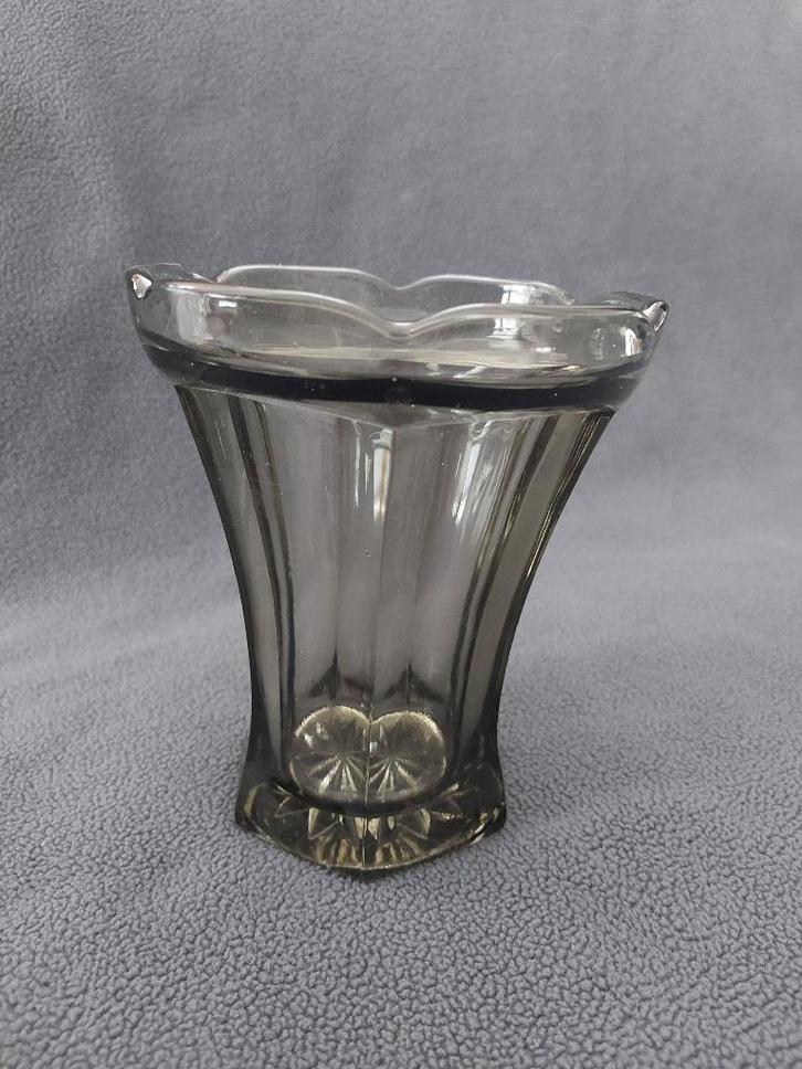Vase gris forme tulipe, Maison & Meubles, Accessoires pour la Maison | Vases, Utilisé, Autres couleurs, Moins de 50 cm, Enlèvement