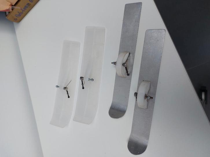 Ski s voor uw vliegtuig, Hobby en Vrije tijd, Modelbouw | Radiografisch | Vliegtuigen, Zo goed als nieuw, Ophalen