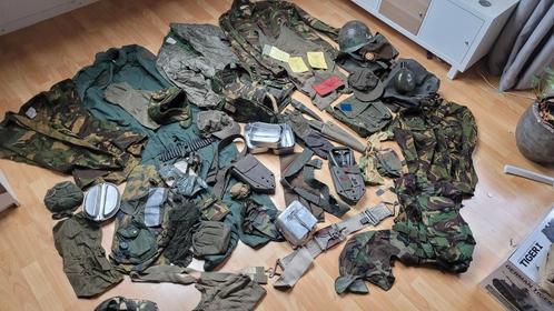 Groot militaria lot, Verzamelen, Militaria | Algemeen, Ophalen of Verzenden