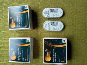 Zachte maandlenzen . Sterkte + 4,25 . beschikbaar voor biedingen