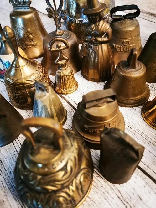 geelkoperen verzameling bellekes. handbel en anderen..., Antiek en Kunst, Antiek | Brons en Koper, Ophalen