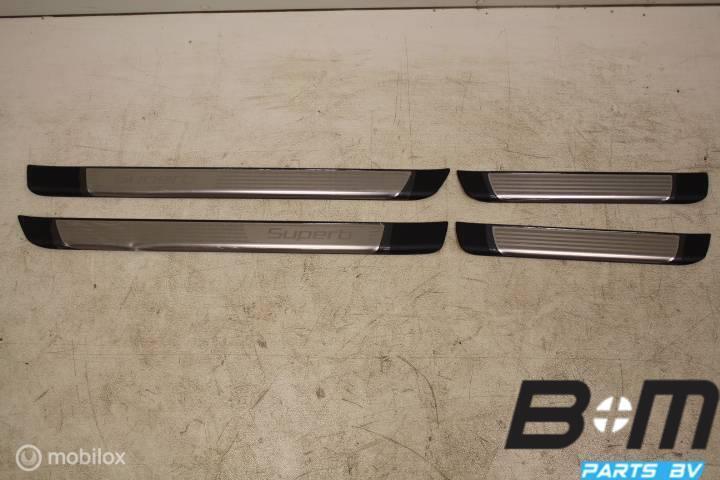 Set instaplijsten Skoda Superb, Auto-onderdelen, Interieur en Bekleding, Gebruikt