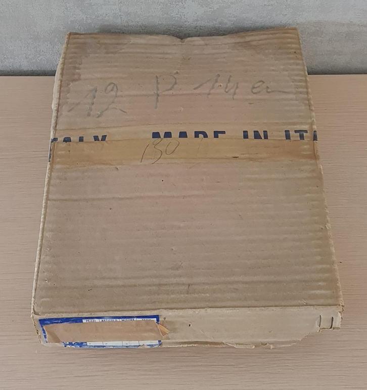 Antiek: Complete 12delig handgeschilderde beeldjes+kerststal, Diversen, Kerst, Zo goed als nieuw, Ophalen of Verzenden