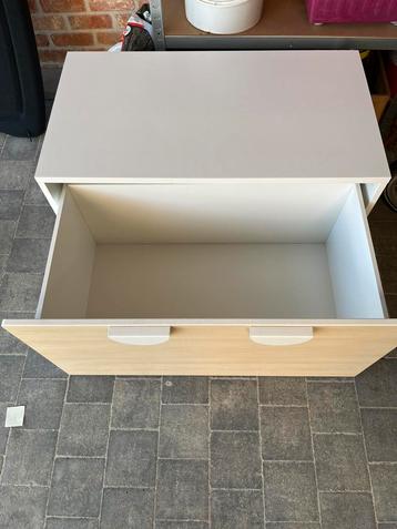 Smastad ikea opbergkist op wieltjes met omkasting en handvat beschikbaar voor biedingen