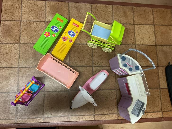 Barbie meubels, Enfants & Bébés, Jouets | Poupées, Utilisé, Barbie, Enlèvement ou Envoi