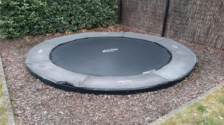 BERG flat ground trampoline 330 cm, Kinderen en Baby's, Speelgoed | Buiten | Trampolines, Gebruikt, Ophalen