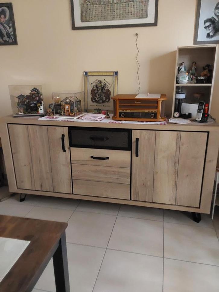 Meubelen, Huis en Inrichting, Kasten | Dressoirs, Zo goed als nieuw, 200 cm of meer, 25 tot 50 cm, Met lade(s), Met deur(en), Met plank(en)