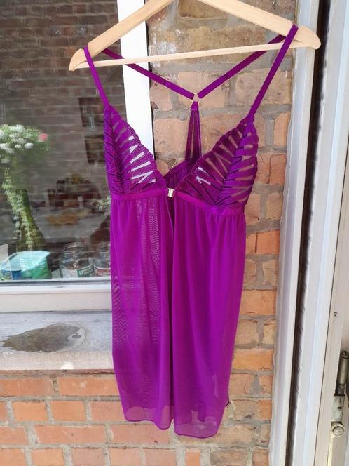 Chemise de nuit sexy violette par Etam Medium, Vêtements | Femmes, Sous-vêtements & Lingerie, Maillot de corps, Violet, Enlèvement ou Envoi