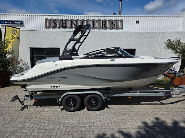 BAYLINER V20i - 4.5L - FULL OPTIONS incl. biminitower - 2026, Watersport en Boten, Speedboten, Nieuw, 6 meter of meer, Benzine