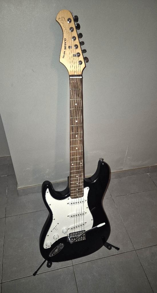 Fazley elektrische gitaar, Muziek en Instrumenten, Snaarinstrumenten | Gitaren | Elektrisch, Zo goed als nieuw, Solid body, Overige merken