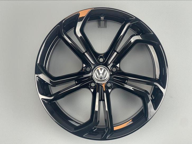 VW golf GTI TCR REIFNITZ GTI TCR velgen blackgloss, Auto-onderdelen, Banden en Velgen, Velg(en), 18 inch, 225 mm, Personenwagen