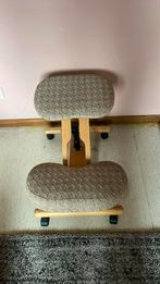 Ergonomische kniestoel – Houten frame met wieltjes, Ophalen, Zo goed als nieuw, Bureaustoel