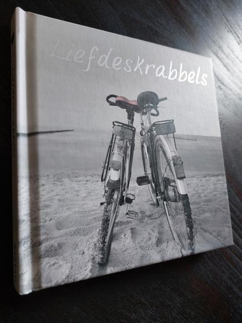 M. Brown - Liefdeskrabbels, Boeken, Overige Boeken, Nieuw, Ophalen