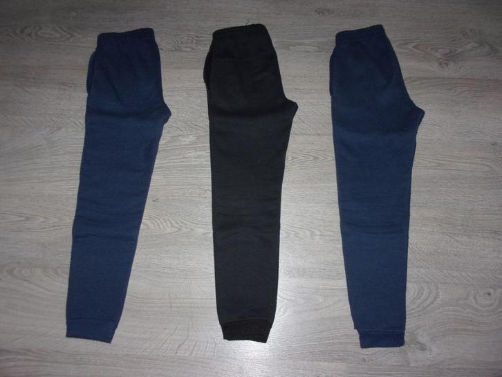 Sportbroekjes. Maat 146-152, Kinderen en Baby's, Kinderkleding | Maat 146, Gebruikt, Jongen, Broek, Ophalen of Verzenden
