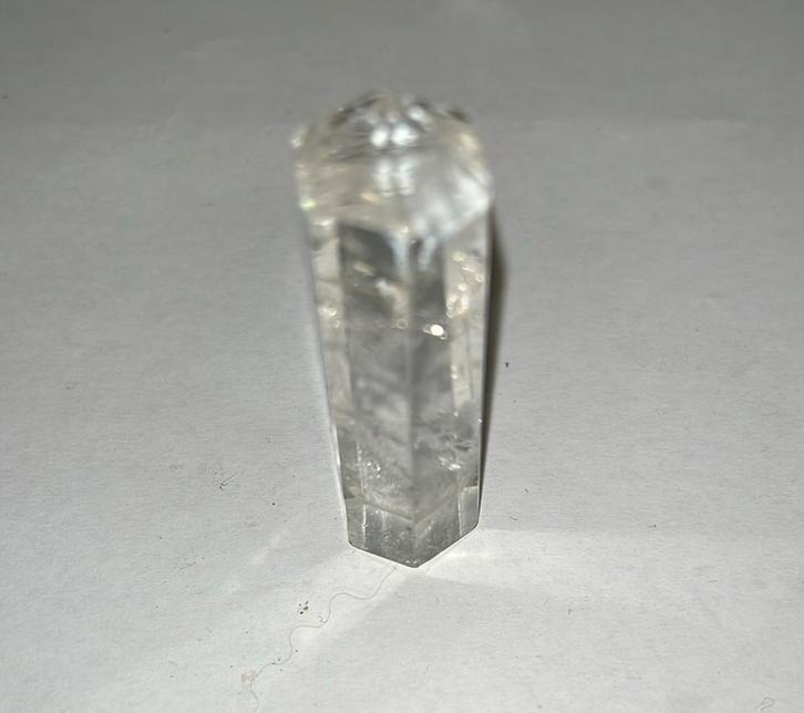 Bergkristal punt - 21gram - 52mm x 17mm, Bijoux, Sacs & Beauté, Pierres précieuses, Neuf, Enlèvement ou Envoi