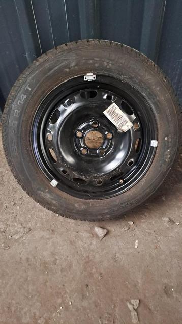 VW Polo 9n - roue de secours beschikbaar voor biedingen