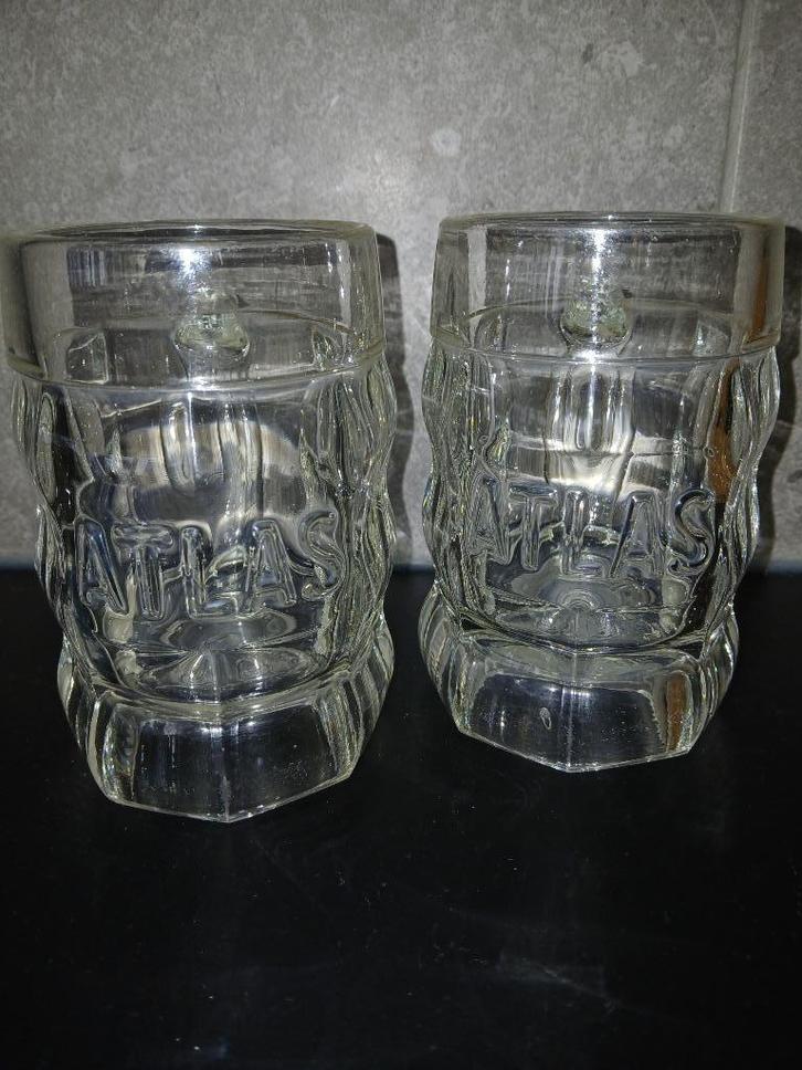 Twee oude glazen ATLAS-bekers in zeer goede staat, Verzamelen, Biermerken, Zo goed als nieuw, Pul(len), Overige merken, Ophalen of Verzenden