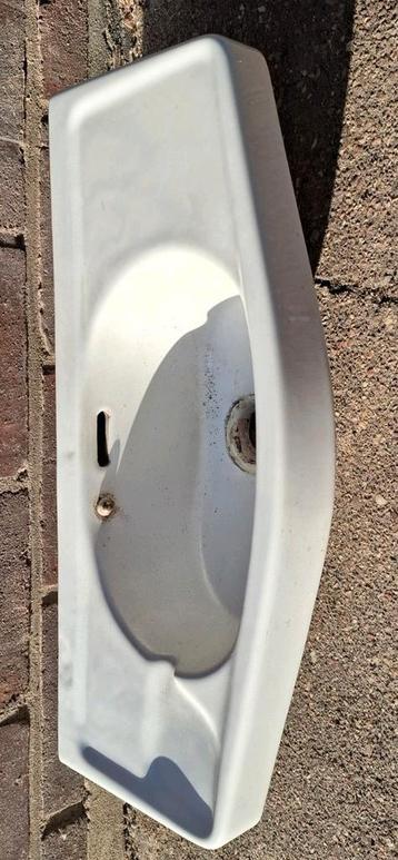 Smal Fonteintje beschikbaar voor biedingen