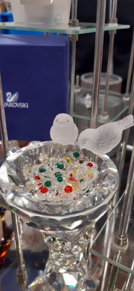 Swarovski vogel eetbakje met twee vogeltjes in cristal, Verzamelen, Swarovski, Zo goed als nieuw, Figuurtje, Ophalen of Verzenden