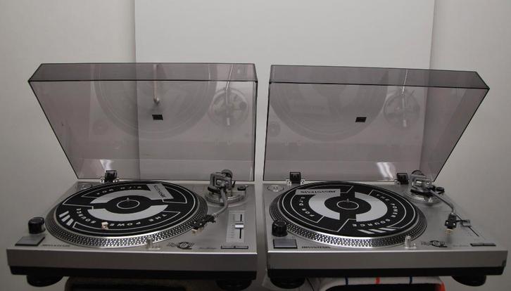 2 Semi proffessionele platenspelers Q10 apart te koop, TV, Hi-fi & Vidéo, Tourne-disques, Comme neuf, Tourne-disque, Réglage pitch