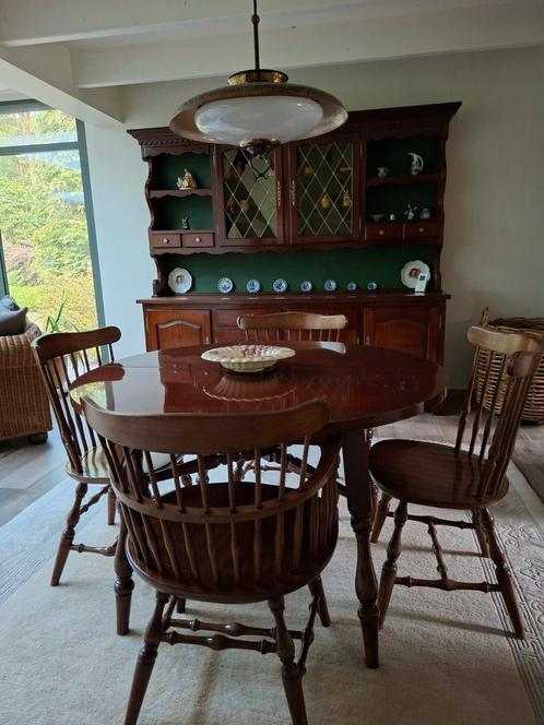 Kast, tafel en 4 stoelen in kerselaar, Antiek en Kunst, Antiek | Meubels | Kasten, Ophalen