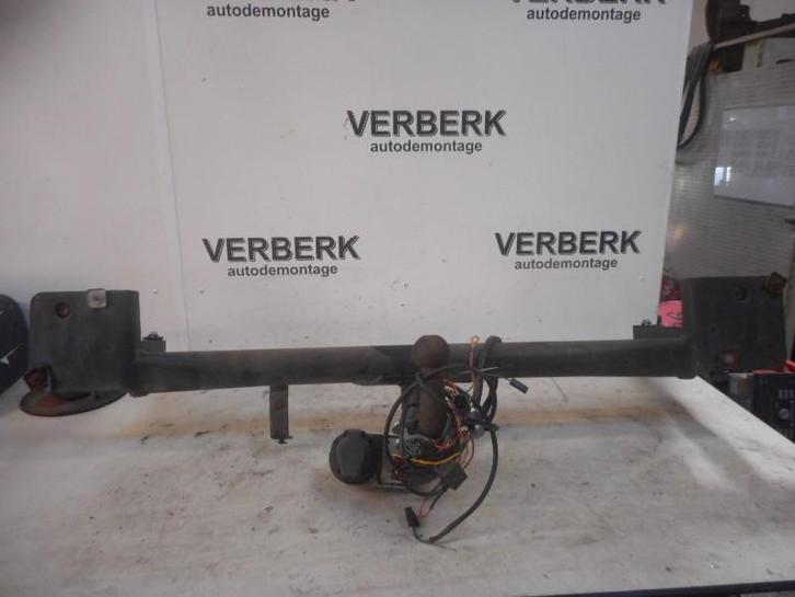 TREKHAAK Audi A6 (C4) (01-1994/10-1997) (type9012011), Auto-onderdelen, Ophanging en Onderstel, Audi, Gebruikt