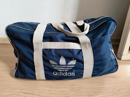 Vintage Adidas sporttas, Handtassen en Accessoires, Tassen | Sporttassen, Gebruikt, Ophalen of Verzenden