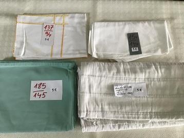 4 tafelkleden aan slechts 5 euro per stuk beschikbaar voor biedingen